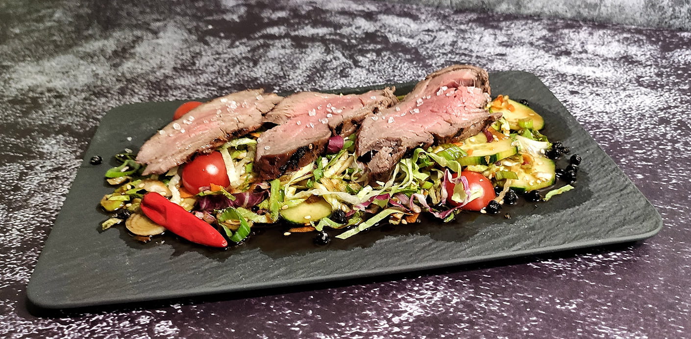 Thai Steak Salat | Ihf the beef